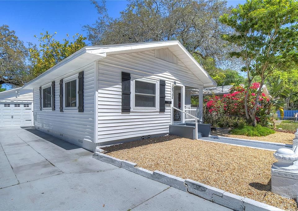 1st image of 1304 E LOUISIANA AVENUE