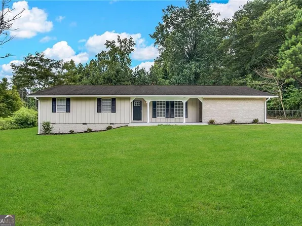 4395 Stonewall Tell Rd, College Park, GA 30349