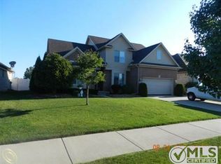 26172 Rockridge Ct, Flat Rock, MI 48134