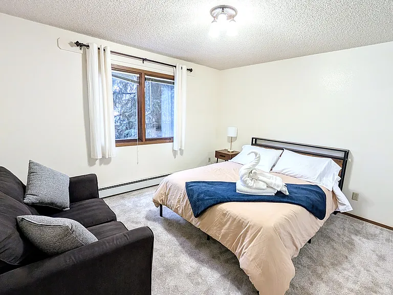 1401 Cordova St #3 — Photo 5