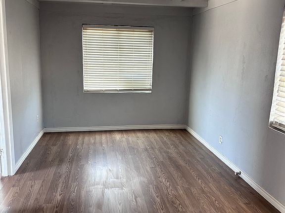 4th image of 2310 Oregon St #1