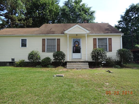2nd image of 521 Strawberry Ln