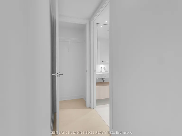 11 Yorkville Ave #3005 — Photo 27
