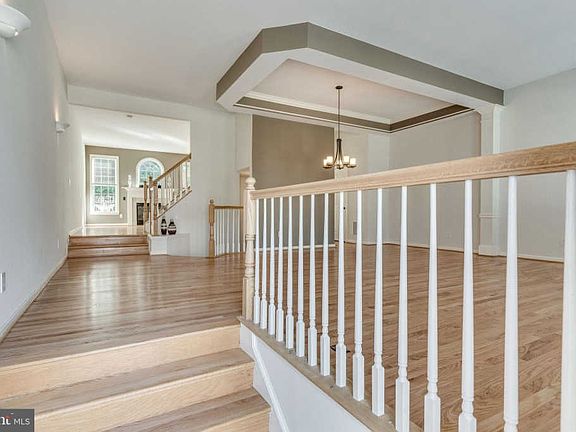 4th image of 6120 Manchester Park Cir