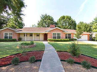 816 Morningside Dr, Terrell Hills, TX 78209