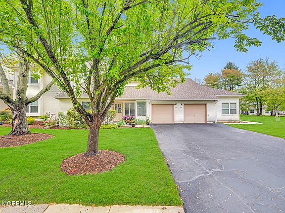 3rd image of 267 Sunshine Court