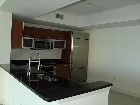 3rd image of 3000 Oasis Grand Blvd APT 705
