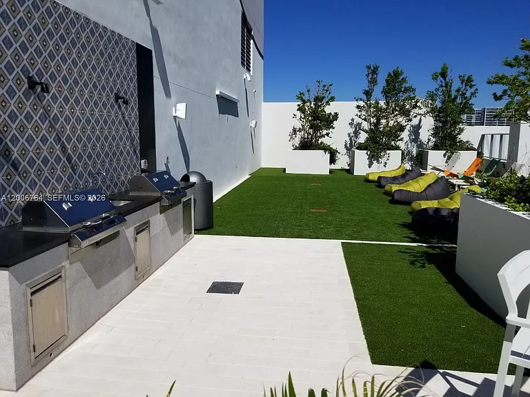 1010 Brickell Ave #3205 — Photo 32