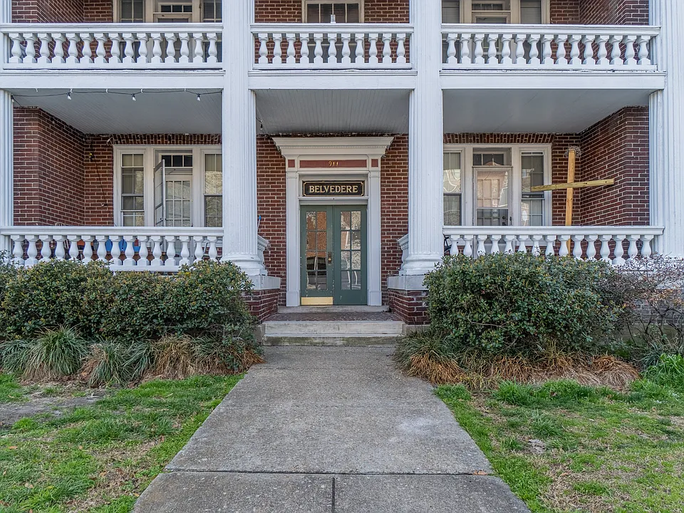 911 Westover Ave #2