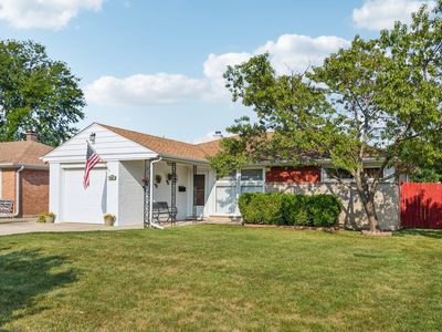 1061 W Grant Dr, Des Plaines, IL, 60016