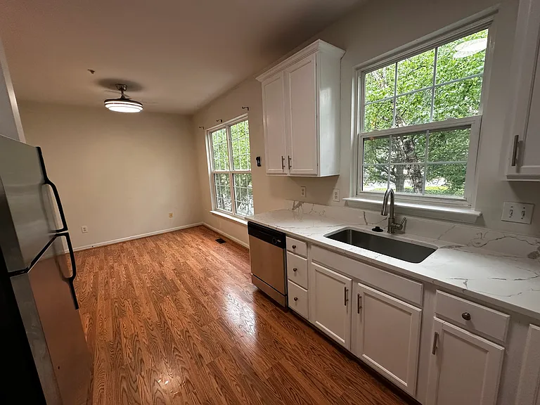 12921 Woodcutter Cir — Photo 7