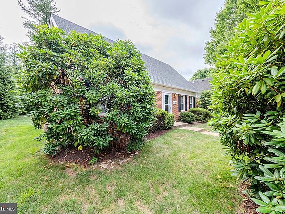 5th image of 9705 Pleasant Gate Ln