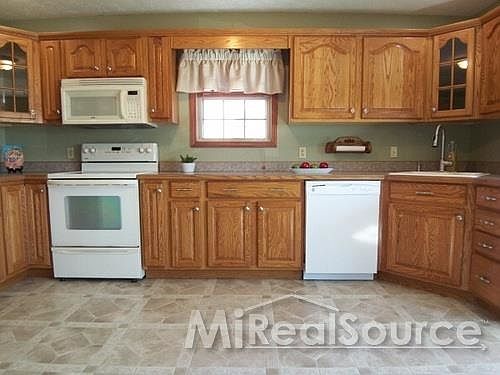 5th image of 630 Elizabeth Dr