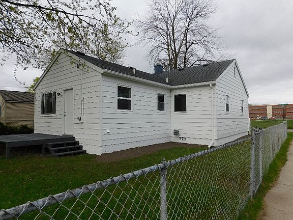 4th image of 614 Bradley St