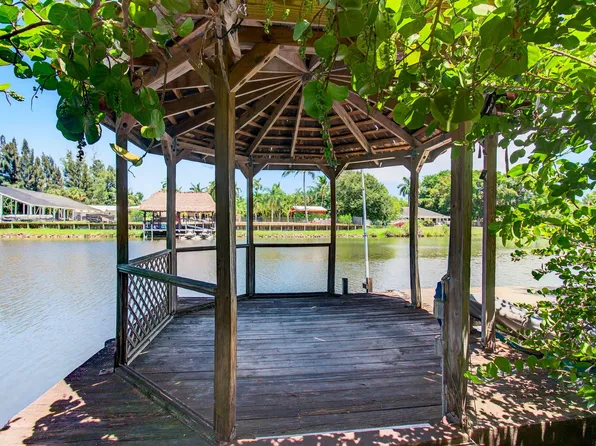 420 Santa Fe Road, West Palm Beach, FL 33406