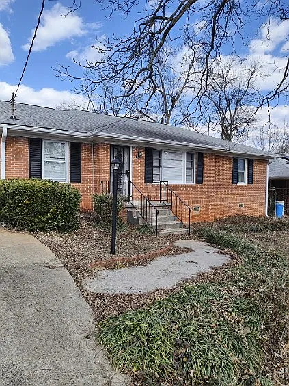 1508 Cecilia Dr SE — Photo 1