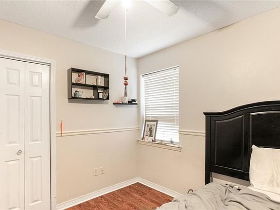 3rd image of 112 Haroleans St