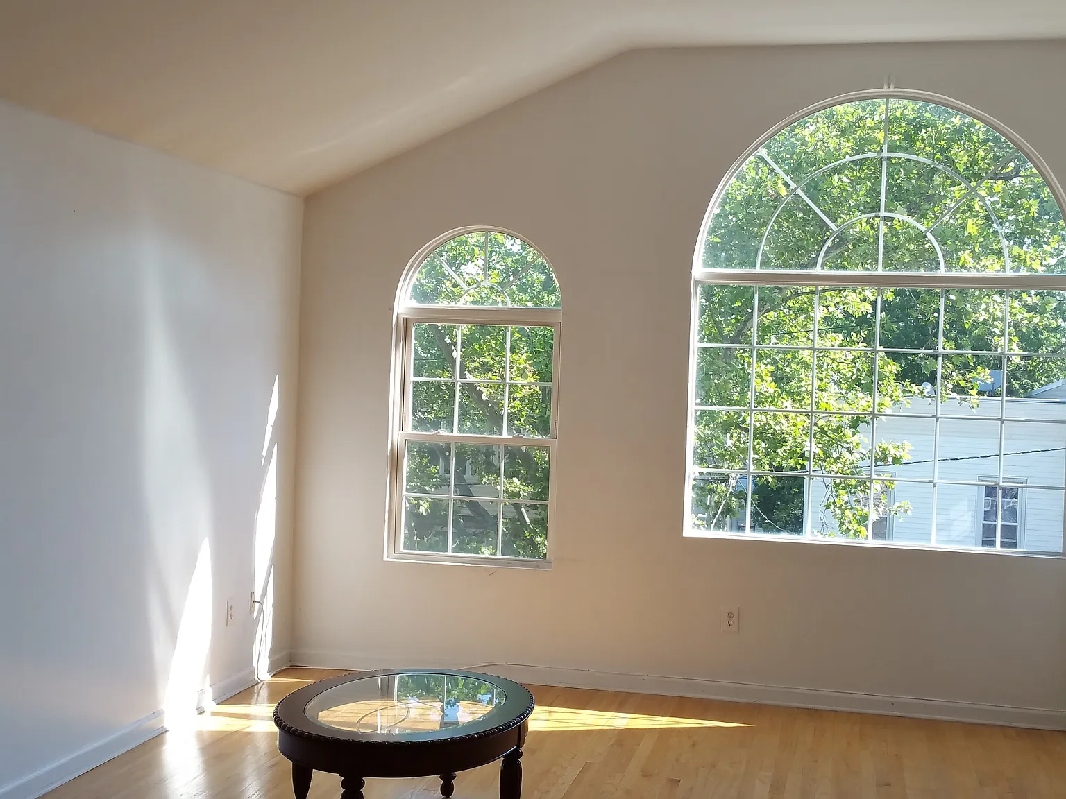 113 Leonard St — Photo 4