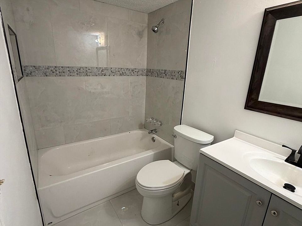 1st image of 1330 SW 50th Avenue