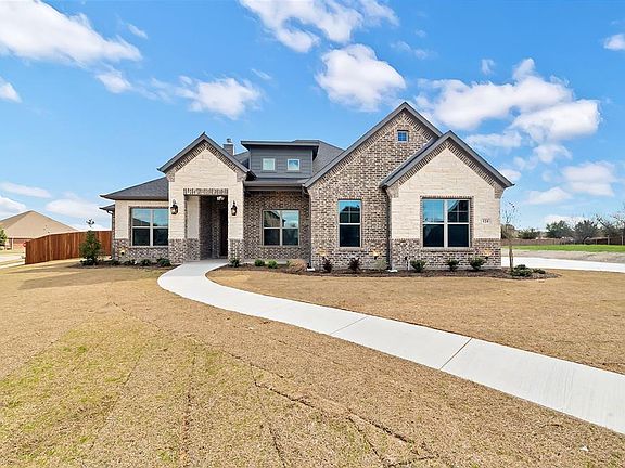2nd image of 124 Water Garden Dr