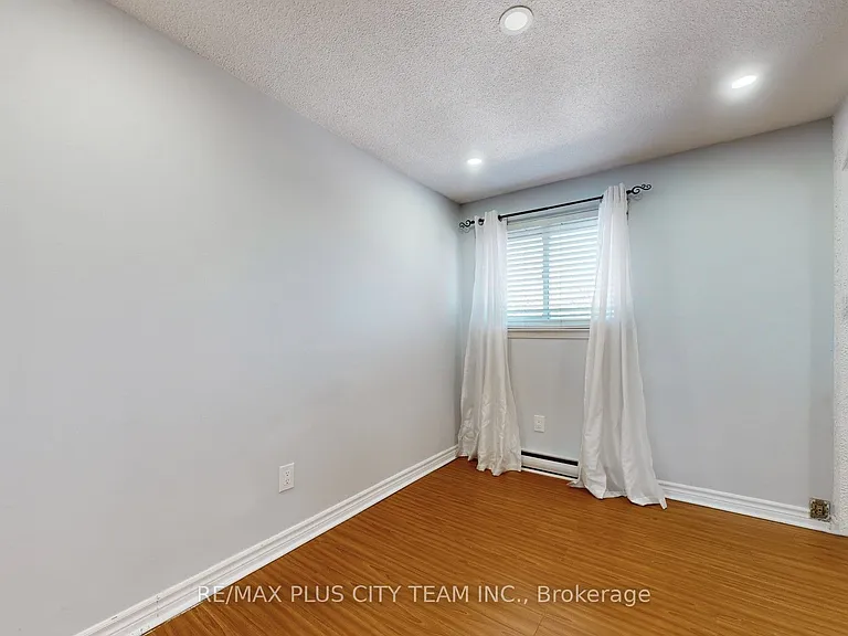 50 Darras Ct — Photo 23