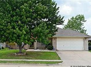 120 Roberts Dr, Saginaw, TX 76179
