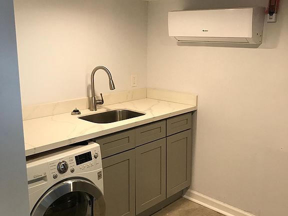 3rd image of 3413 Carondelet St APT A