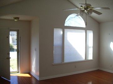 2nd image of 4903 Weybridge Ln