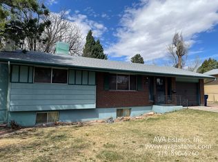 17 Macnaughton Rd, Pueblo, CO 81001