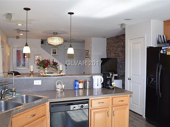 5th image of 551 Cabis Bay St