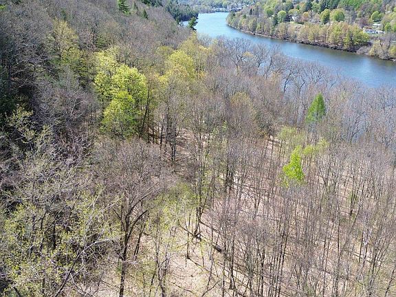4th image of 244 Mountain Road