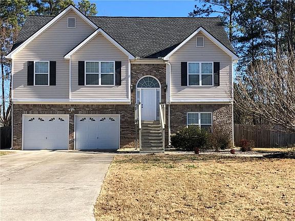 3rd image of 138 Creekwood Dr