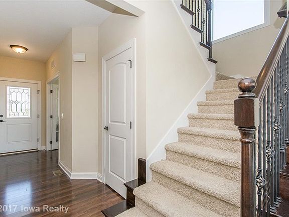 2nd image of 1000 Bellflower Dr