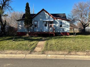 210 D St N, Richardton, ND 58652