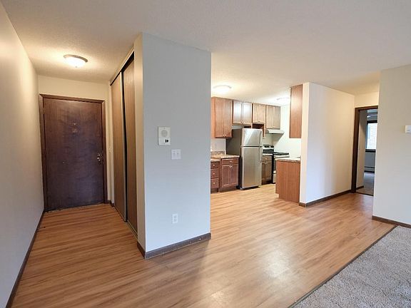 2nd image of 2121 Garfield Ave #F5c93581f