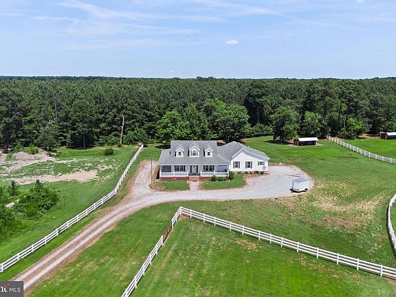 2nd image of 16765 Line Rd