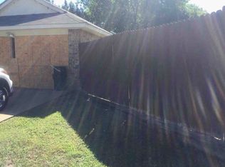 223 Caprock Dr, Arlington, TX 76018