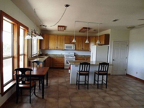 Living to Kitchen
