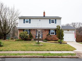 10 Verona Ave, Hamilton, NJ 08619