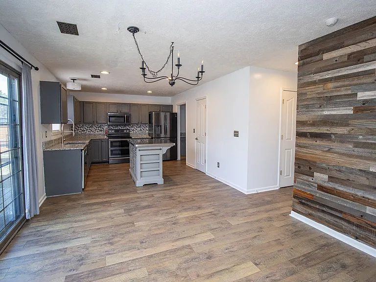 1473 Legion Dr — Photo 17