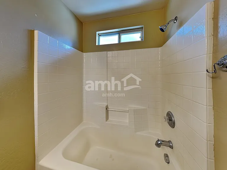 5332 W Jones Ave — Photo 12