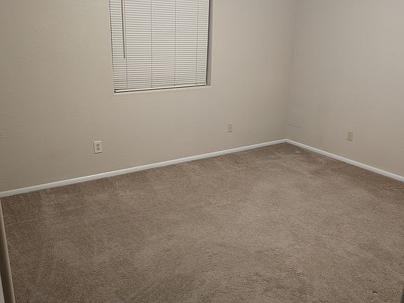 5th image of 477 Butterfield Rd #A