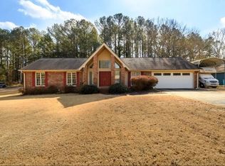 4304 Riverside Dr, Lilburn, GA 30047