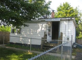 28 Harding St, Springfield, MA 01109