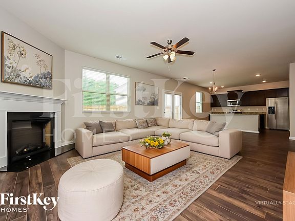 3rd image of 1500 Denver Way