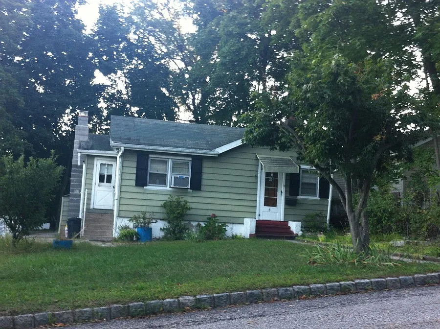 5 Roanoke Ave photo 1
