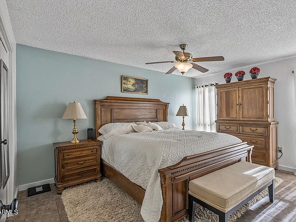 4th image of 9214 W NEWPORT Drive