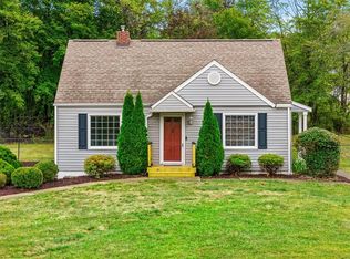 211 Central Dr, Valencia, PA 16059