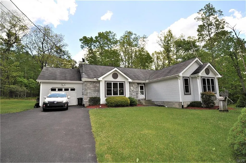 2374 Beartown Rd photo 1