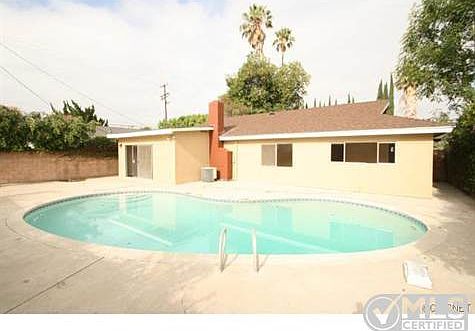 2nd image of 9508 Rhea Ave
